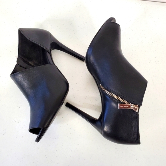 MICHAEL Michael Kors Shoes - Michael Kors Elodie Open Toe Bootie Size 9.5 Leather Cut-Out Side Zip Stiletto